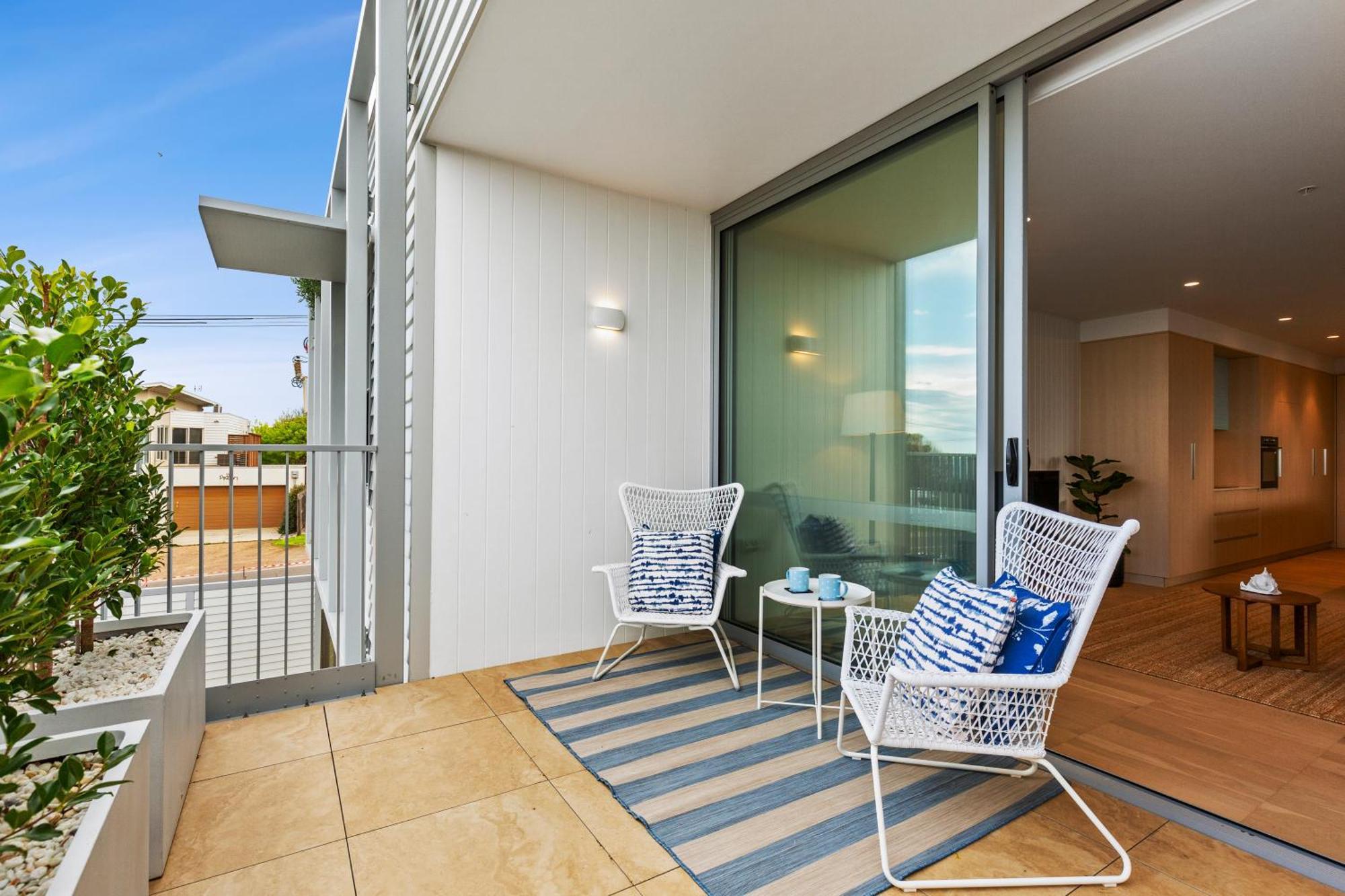 Terrace Getaway 250M To Beach Town Parking Onsite Included 12Pm Check Out Apartment Ocean Grove Exterior photo