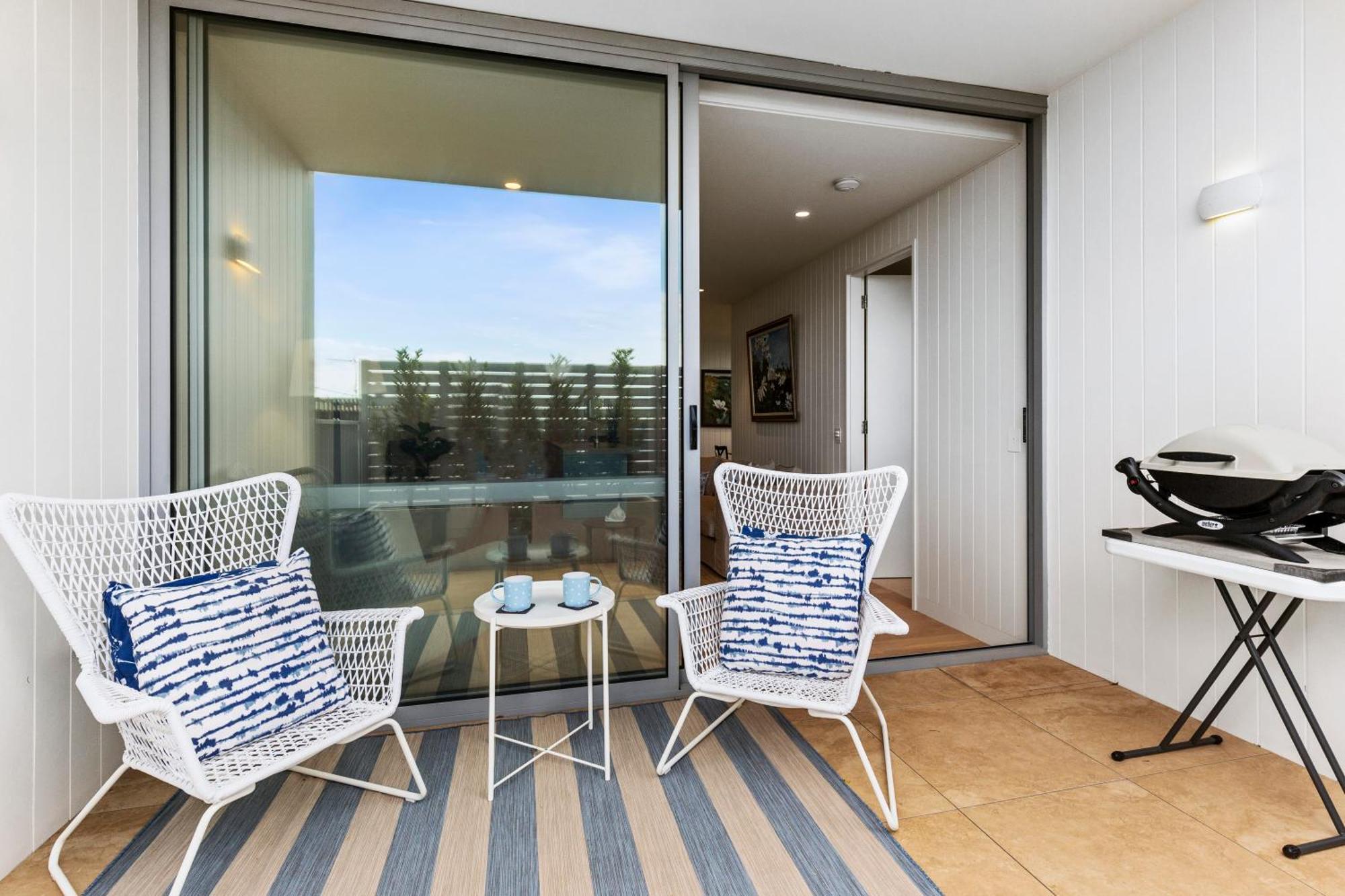 Terrace Getaway 250M To Beach Town Parking Onsite Included 12Pm Check Out Apartment Ocean Grove Exterior photo